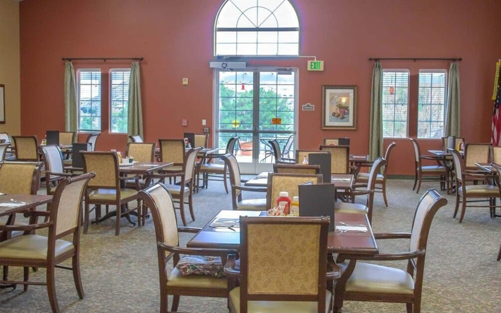 luxurious-retirement-communities-stellar-senior-living-communities-united-states-St-George-UT-All-Inclusive Dining