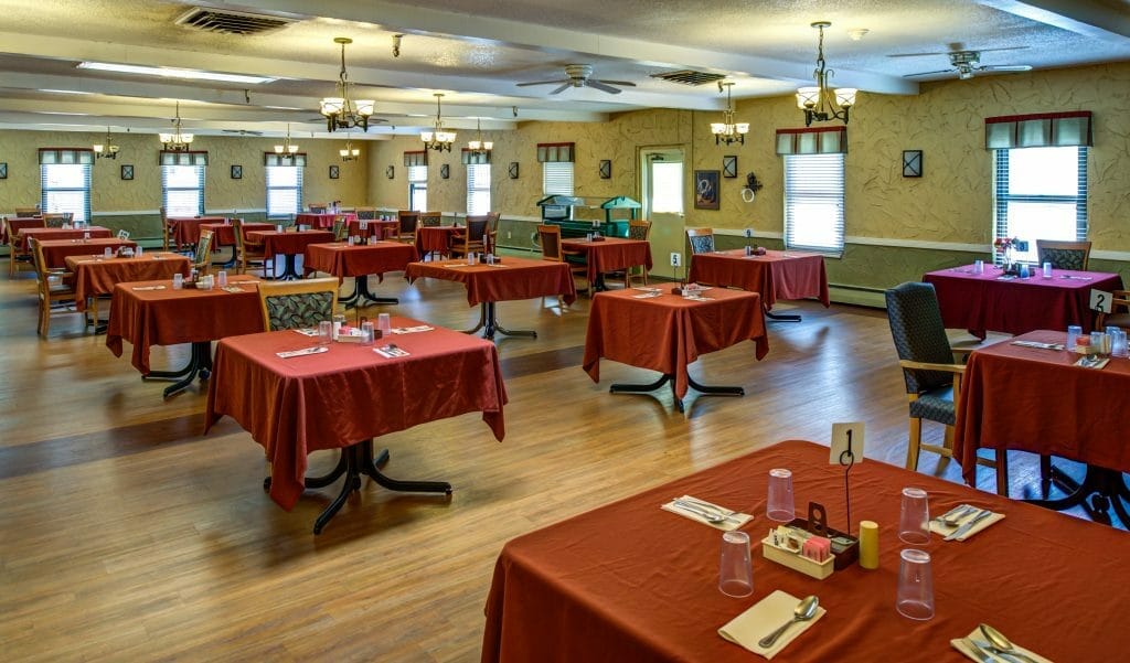 Cedars Healthcare Center Rehab, Skilled Nursing & Short Term Care in Lakewood, CO - Dining Room