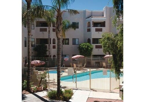 The Springs of Scottsdale Senior Independent & Assisted Living in Scottsdale, AZ pool courtyard