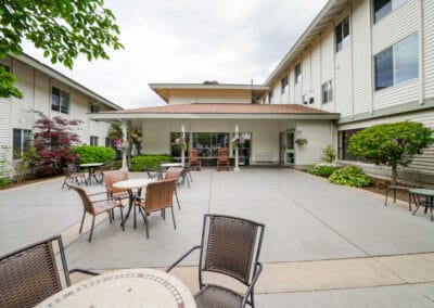 Farrington Court Senior & Assisted Living in Kent, WA