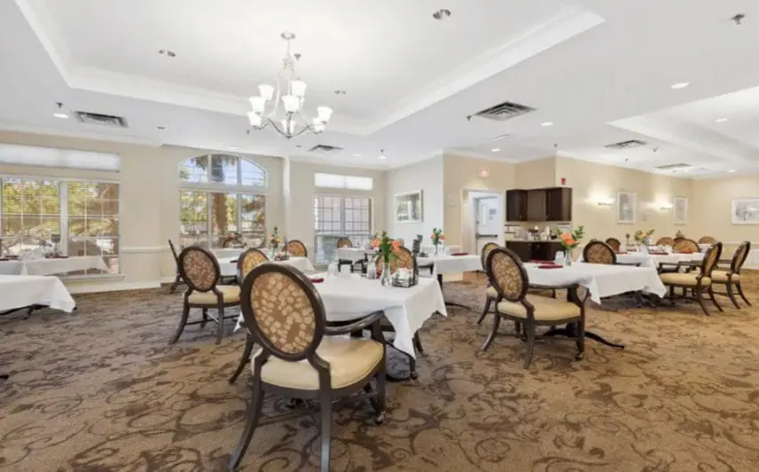 The Gardens of Scottsdale dining room